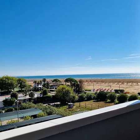 Homely With Great View And Pool Daire Bibione