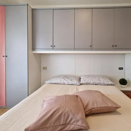 Daire Homely With Great View And Pool Bibione