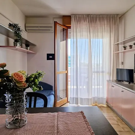 Daire Homely With Great View And Pool
