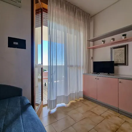 Homely With Great View And Pool Bibione