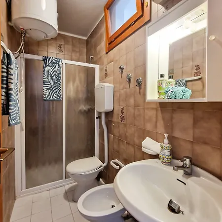 Apartmán Homely With Great View And Pool